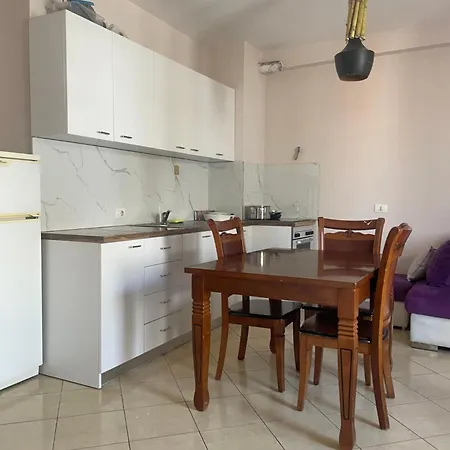 Eretz Apartment *